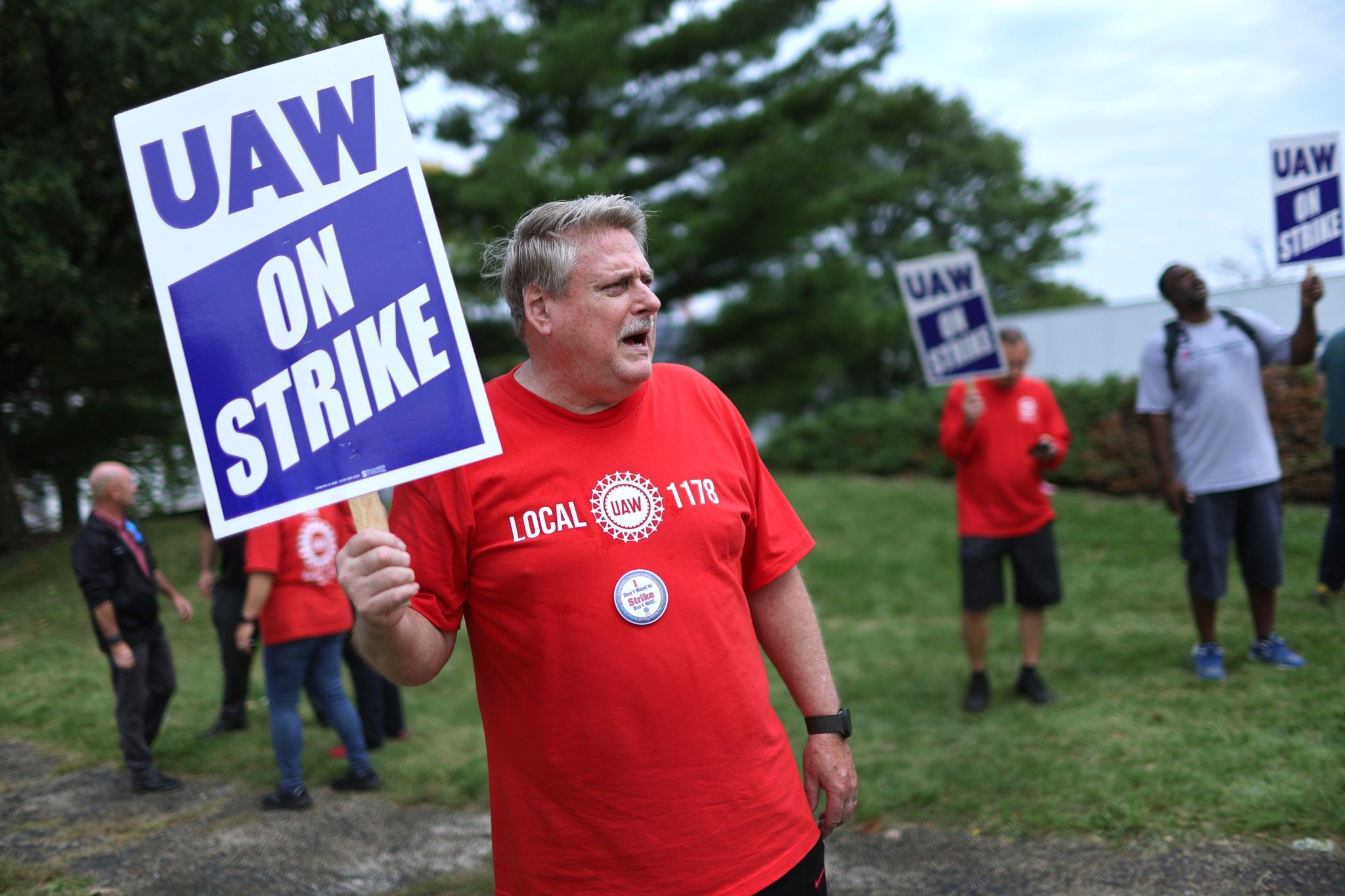 6 critical things to know about the autoworkers strike that threatens to reshape the economy, politics, and labor’s future