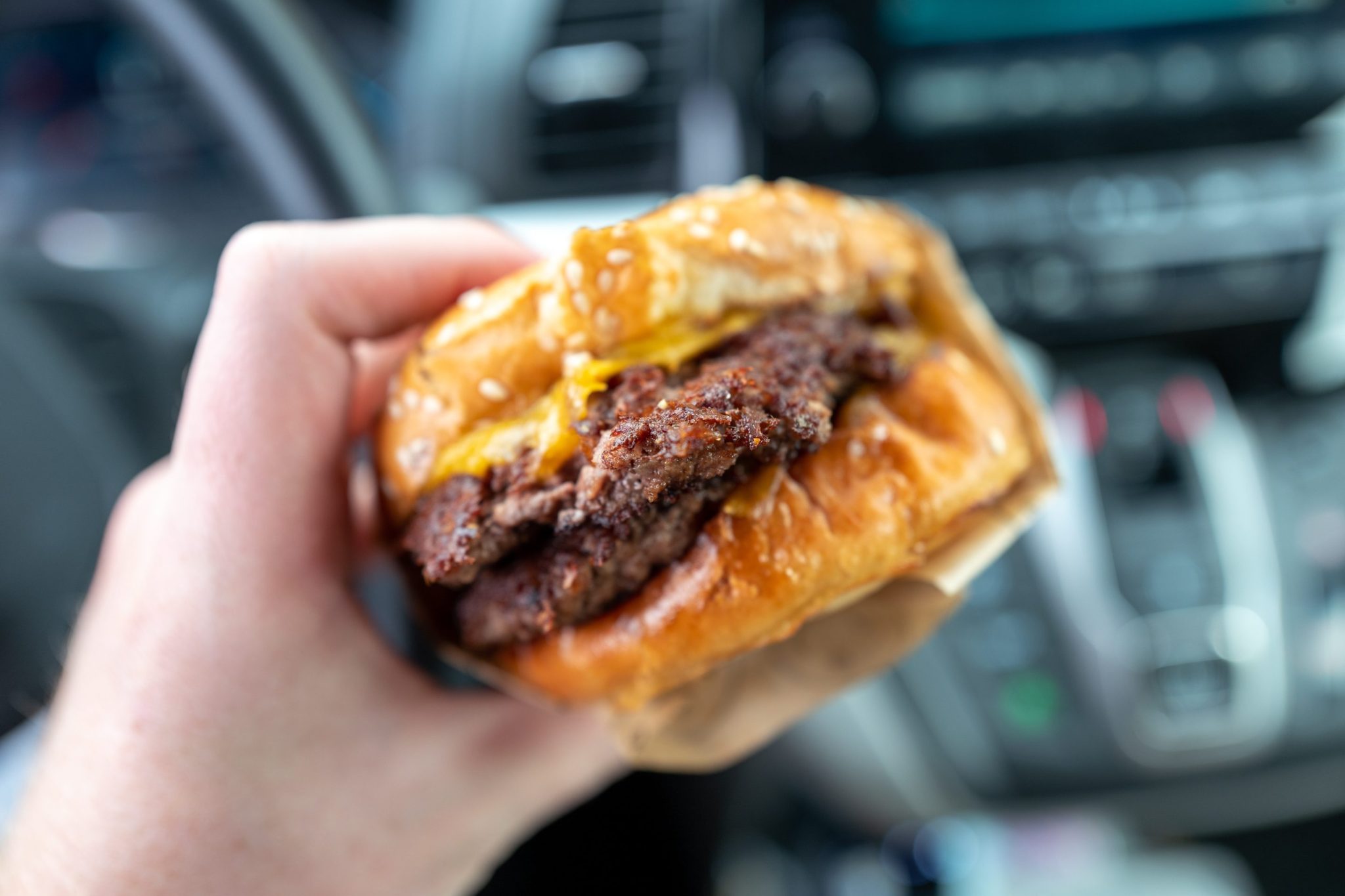 California fast food worker minimum wage raised to $20