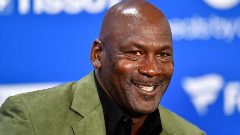 Michael Jordan Becomes First Athlete on Forbes 400 After Net Worth Rises to $3 Billion