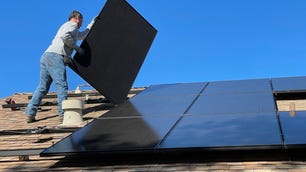 Community Solar Is Growing to Fill the Gaps in Clean Energy