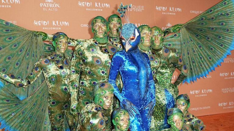 Heidi Klum’s Peacock Halloween Costume Came With Backup Dancers and Choreography: PICS!