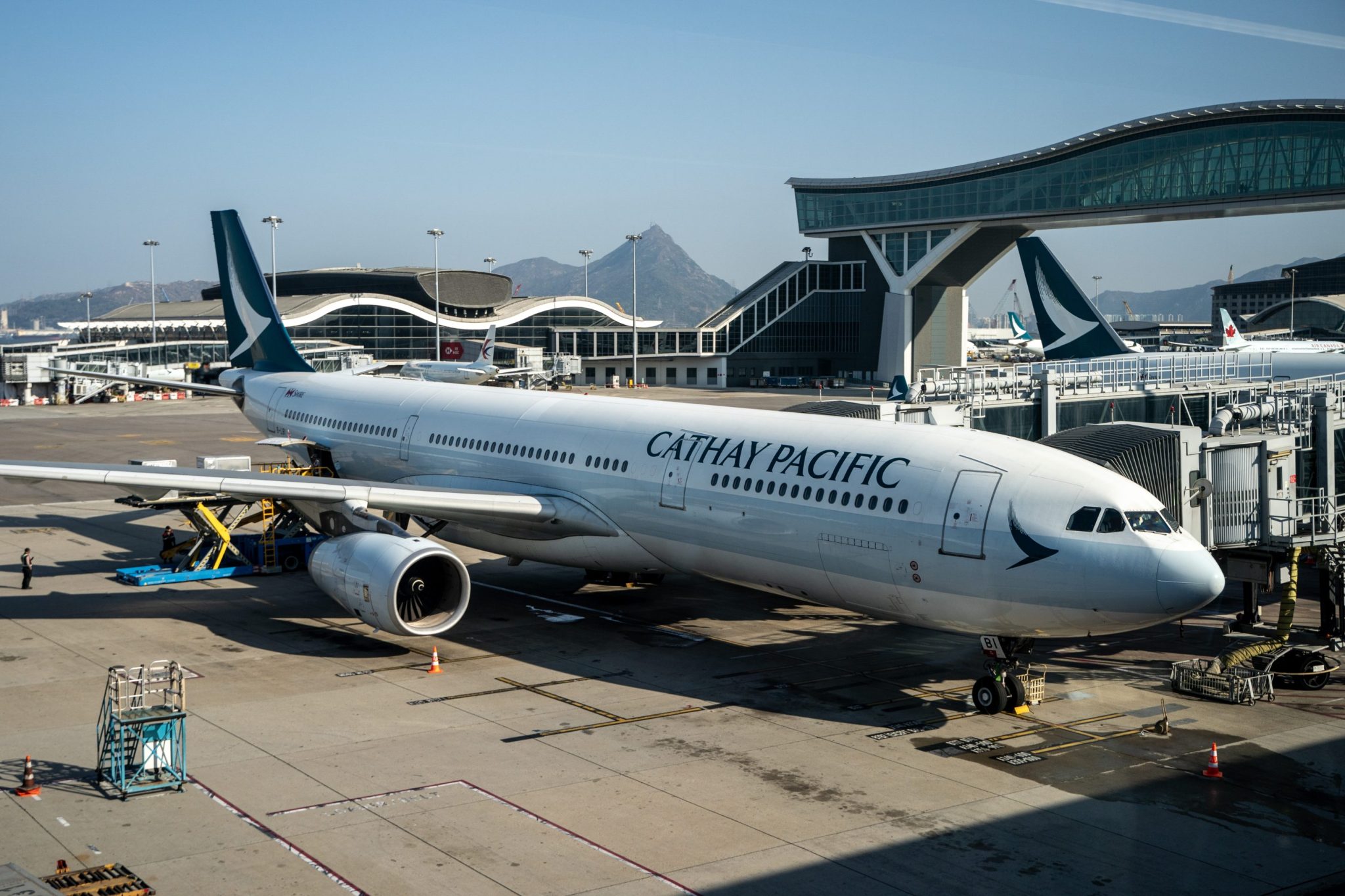 Cathay Pacific slashes hours needed to become captain amid labor shortage