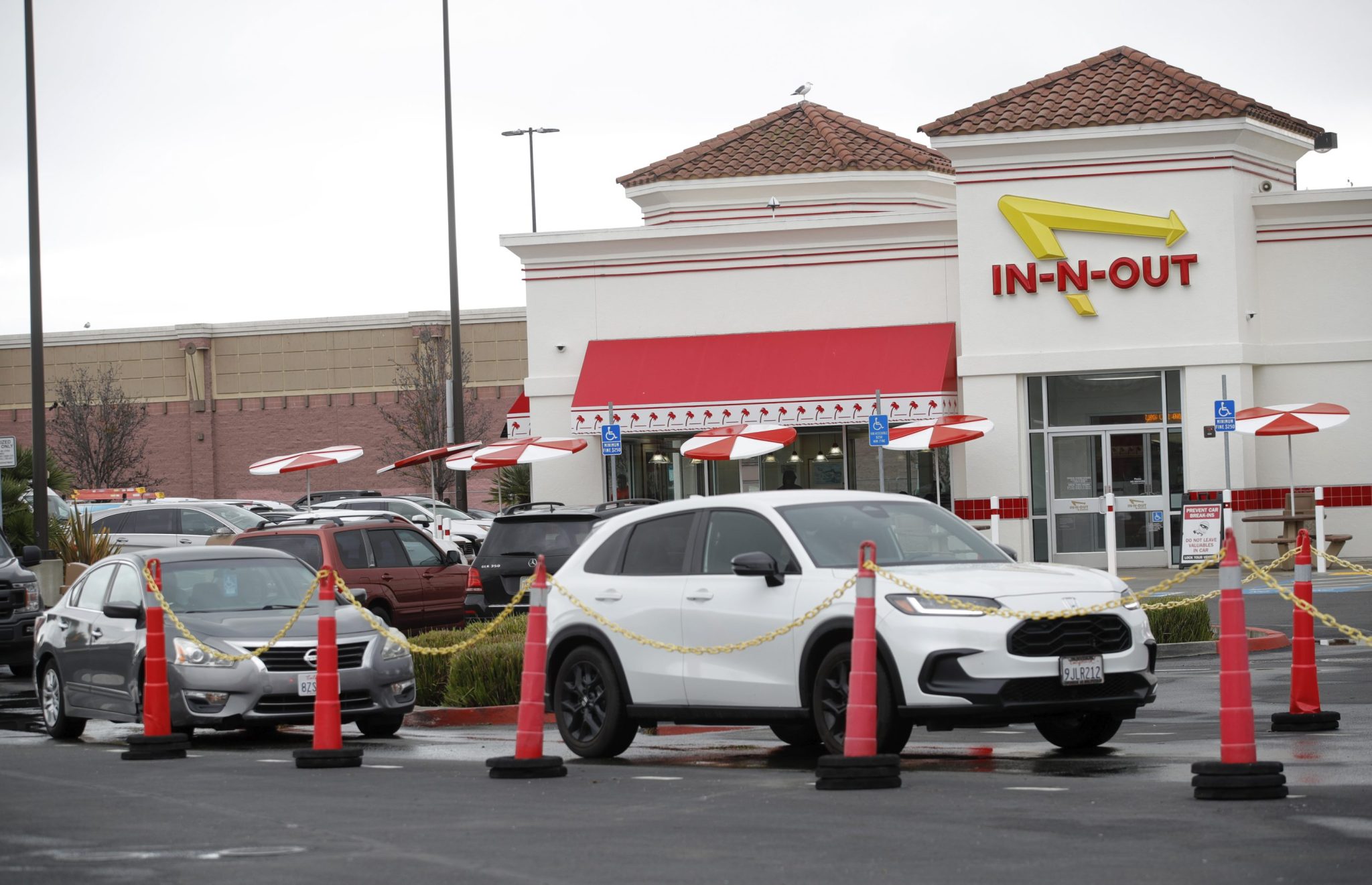 In-N-Out location in Oakland to close due to crime