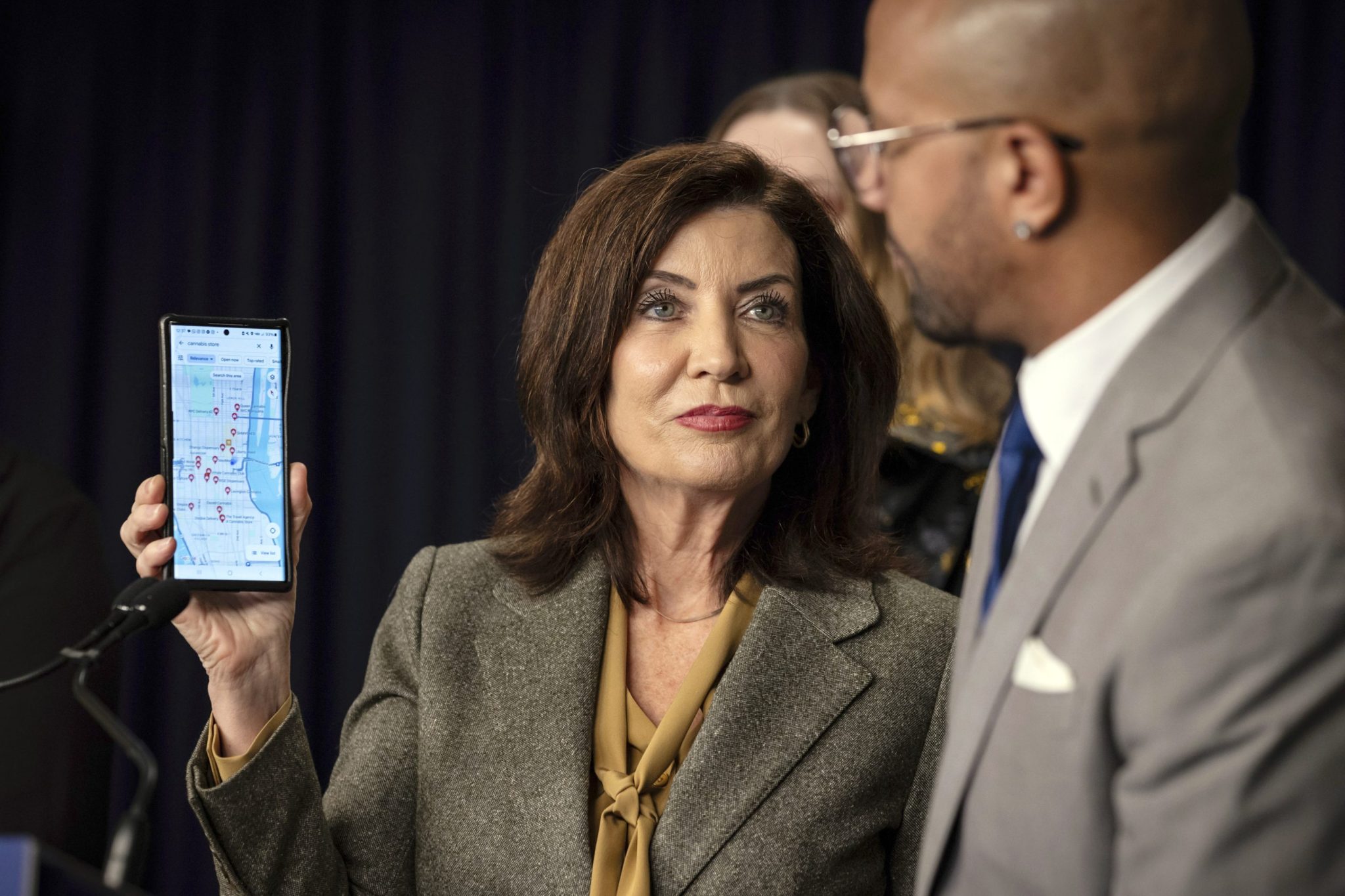 Cannabis dispensaries: New York Gov. Kathy Hochul asks, Google, Yelp to stop listing illegal shops