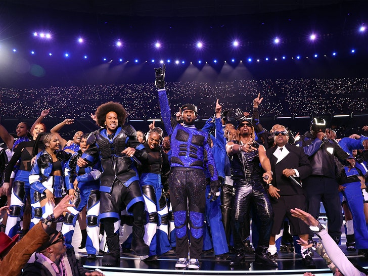 Usher Joined By Alicia Keys, Luda & Lil Jon For Super Bowl Halftime Show