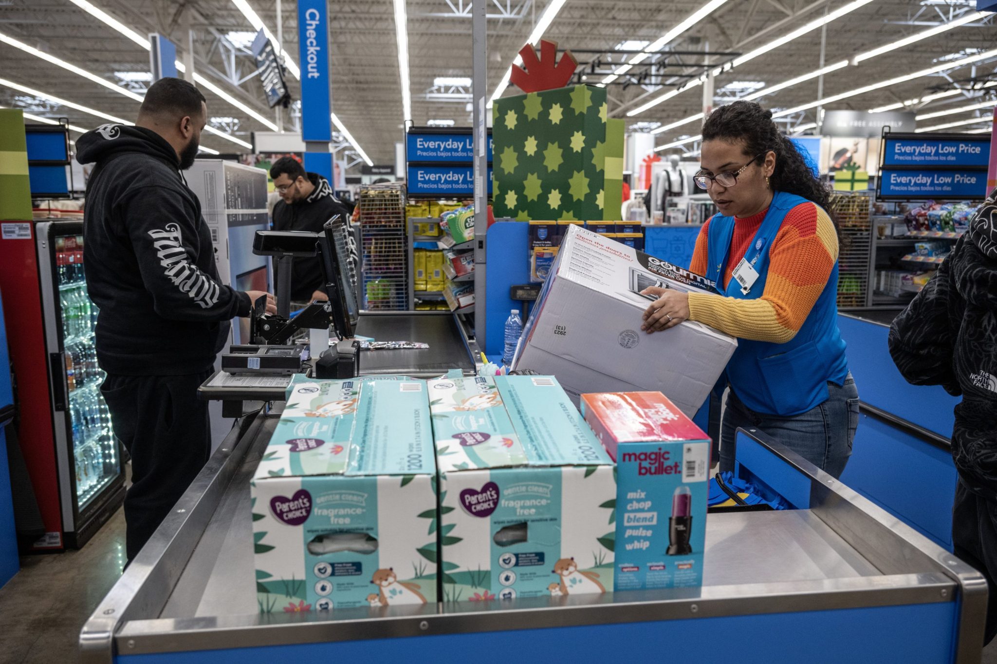 Walmart sales are up, but it’s flashing a warning sign about buying habits