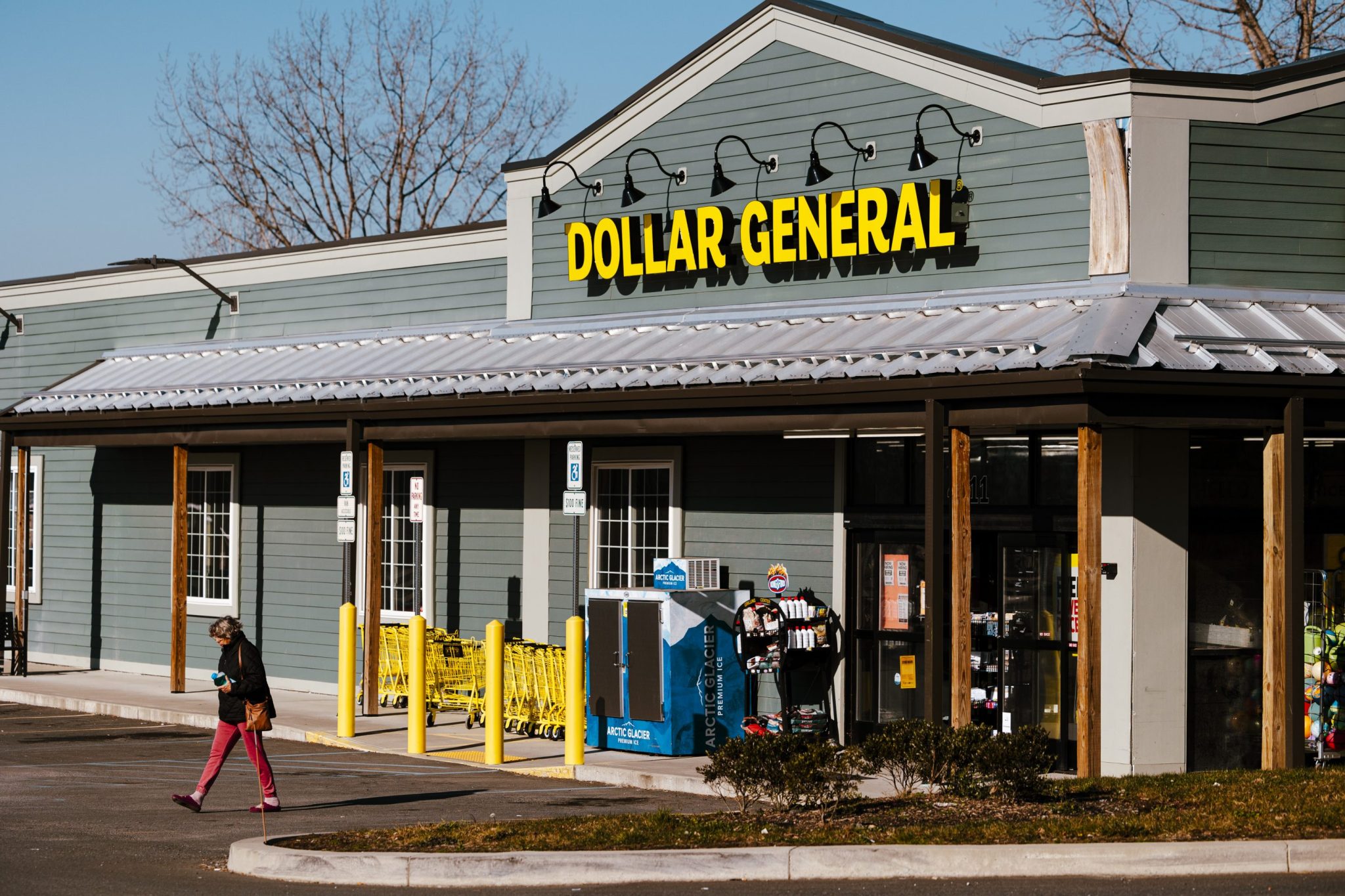 Dollar General is reducing self-checkout stations