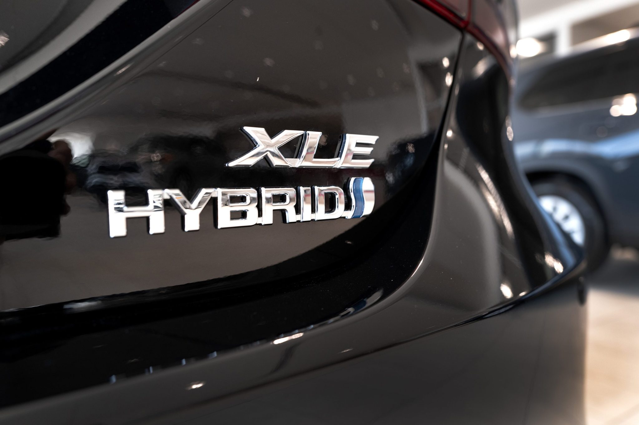 Electric vehicles are creating a ‘halo effect’ for hybrids—and losing prospective customers to them