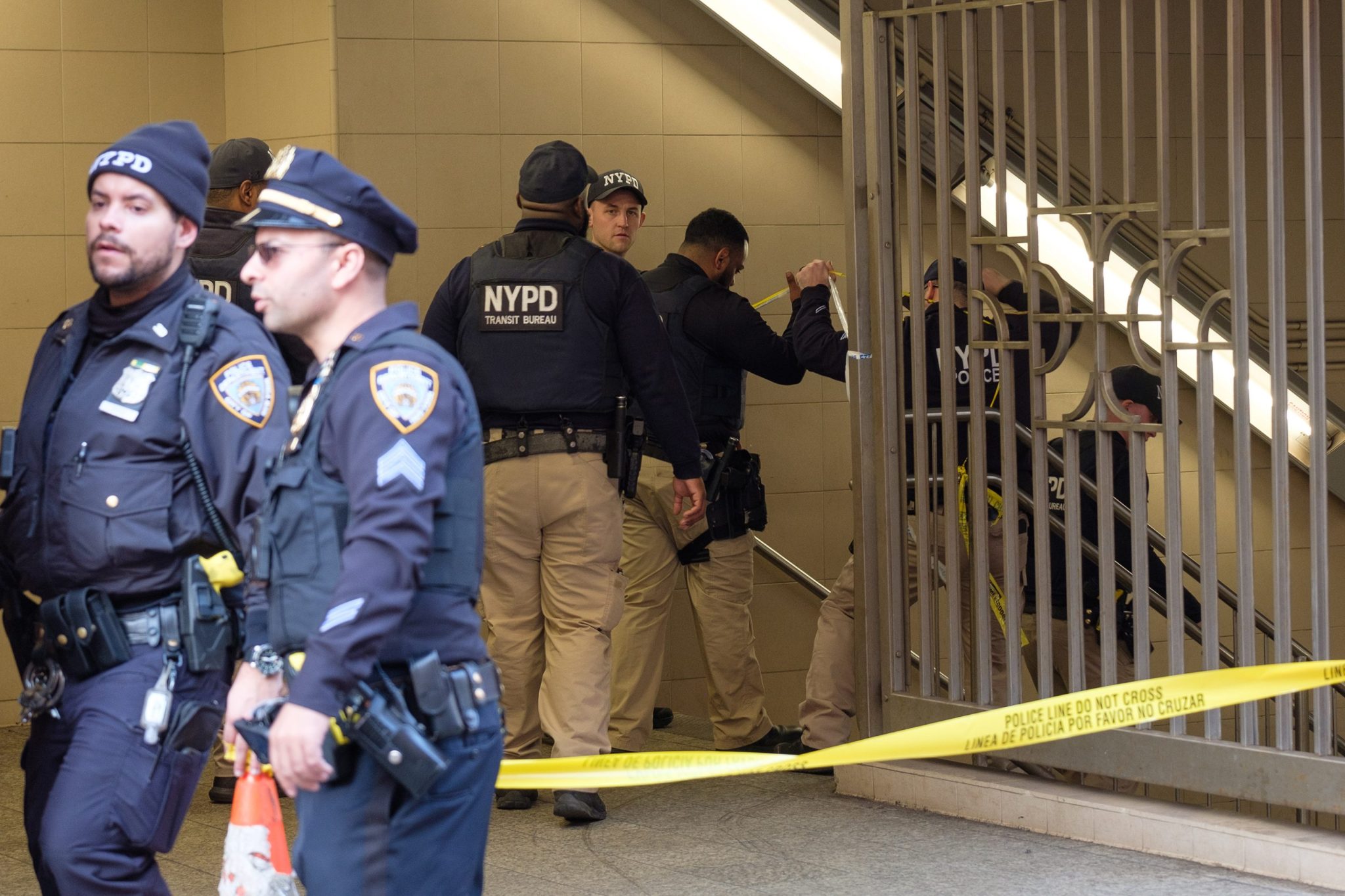 Man shot with own gun on during evening rush hour on crowded NYC subway train
