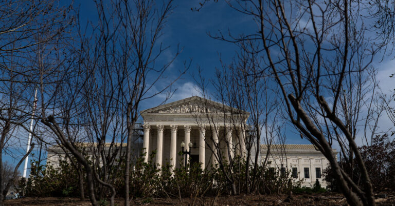 Supreme Court Seems Inclined to Reject Bid to Curtail Abortion Pill Access