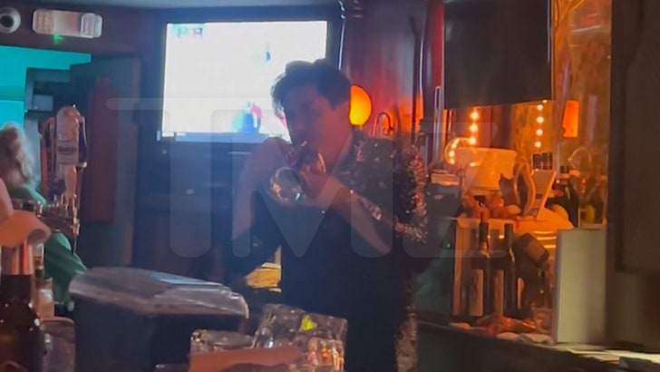 Tom Sandoval Blasts ‘Happy Birthday’ on Trumpet at Bar