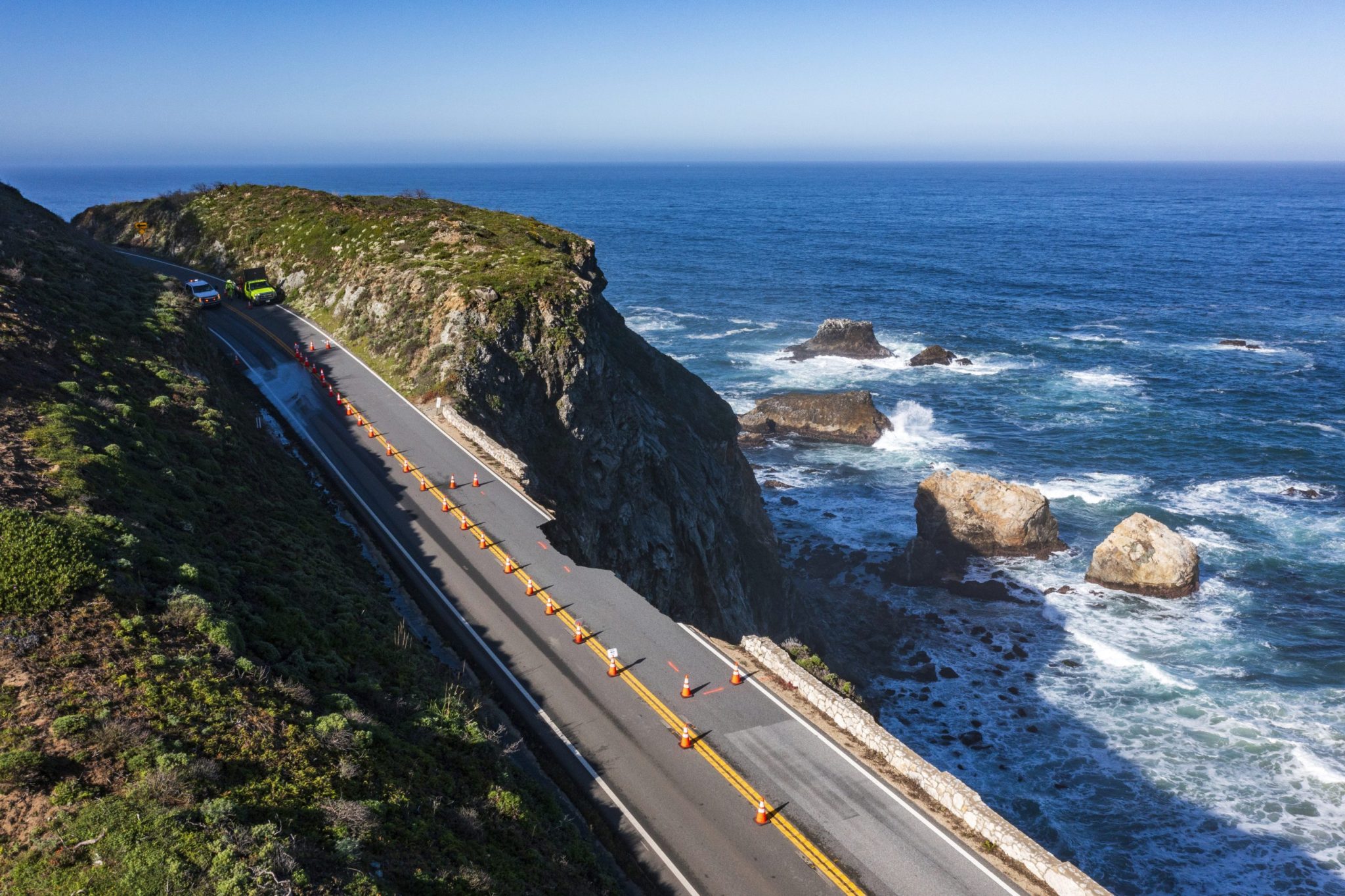 California’s Highway 1 near Big Sur collapses into the ocean, shrinking traffic to one lane